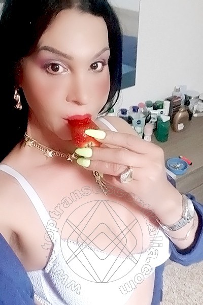 Foto selfie 64 di Rosa Xxxl transexescort Roma
