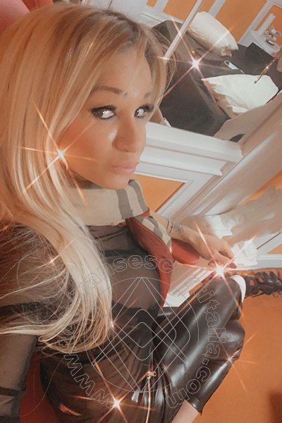 Foto selfie 411 di Pamy La Diva Stellare transexescort Losanna