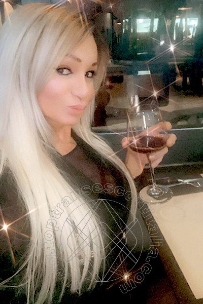Foto selfie 405 di Pamy La Diva Stellare transexescort Losanna