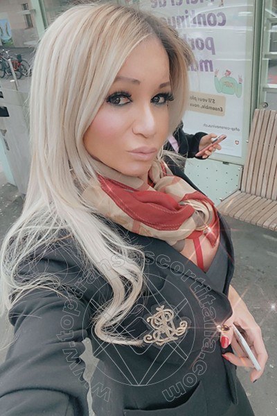 Foto selfie 384 di Pamy La Diva Stellare transexescort Losanna