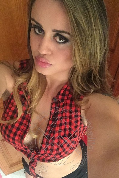 Foto selfie 12 di Nayla Mellina transexescort Bellinzona