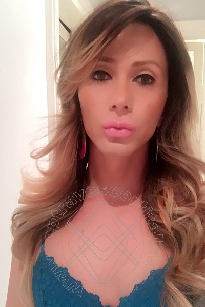 Foto selfie 24 di Vivian Xxl transexescort Caserta