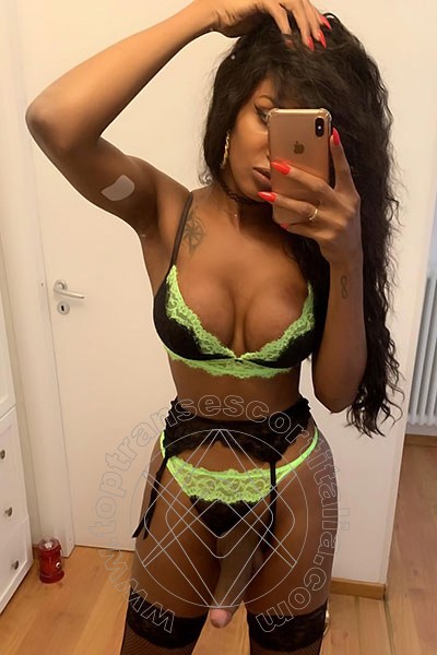 Foto selfie hot 4 di Celinny transexescort Roma