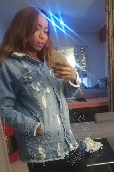 Foto selfie 45 di Leonna Pantera transexescort Roma