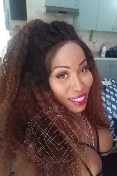 Foto selfie 36 di Leonna Pantera transexescort Roma