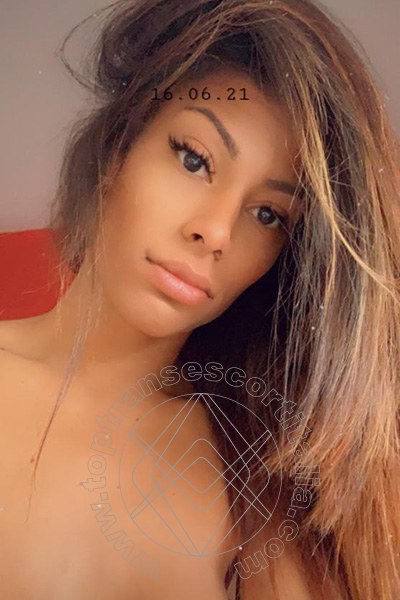 Foto selfie 28 di Miriany Ribeiro Pornostar transexescort Perugia