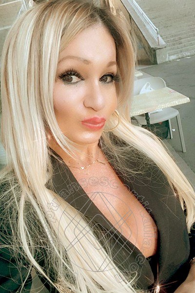 Foto selfie 327 di Pamy La Diva Stellare transexescort Losanna