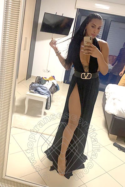 Foto selfie 37 di Arianna Ferrari Pornostar transexescort Napoli