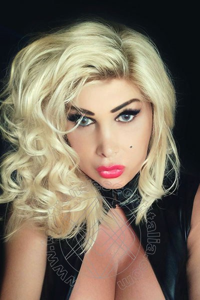 Foto selfie 38 di Yasmin Angel transexescort Lido Di Dante