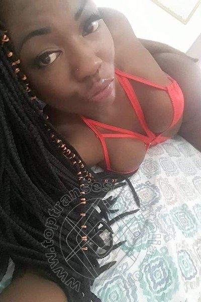 Foto selfie 5 di Ginevry transexescort Chiasso
