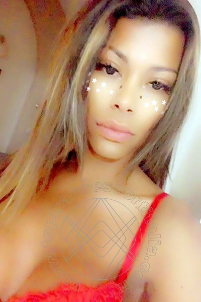 Foto selfie 20 di Miriany Ribeiro Pornostar transexescort Perugia