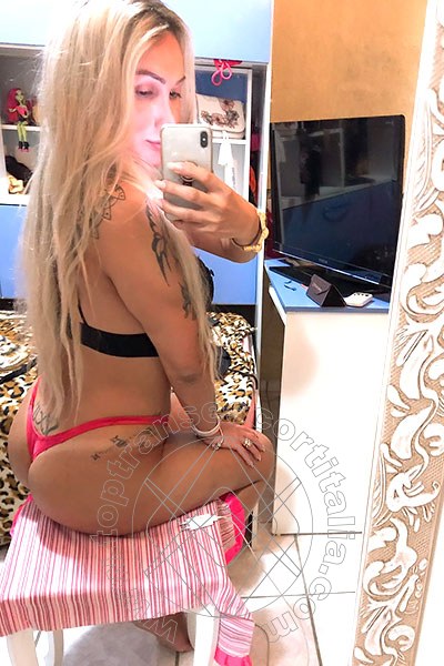 Foto selfie 80 di Raphaela Martins Pornostar transexescort Napoli