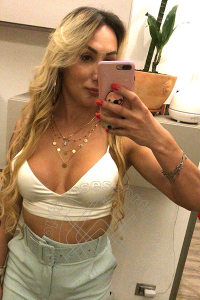 Foto selfie 67 di Raphaela Martins Pornostar transexescort Napoli