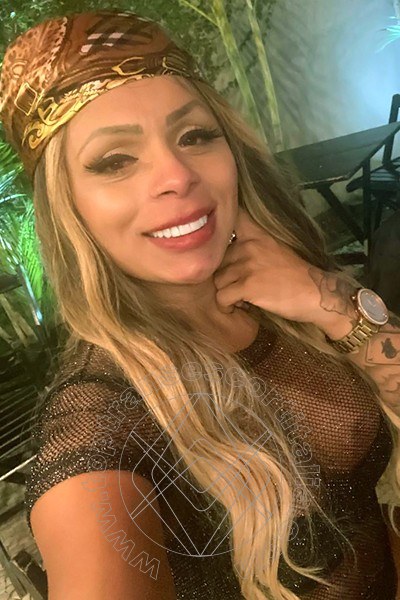 Foto selfie 25 di Thayla Santos Pornostar transexescort Milano