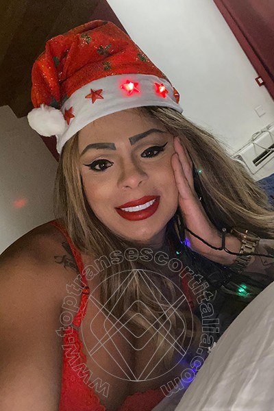 Foto selfie 22 di Thayla Santos Pornostar transexescort Milano