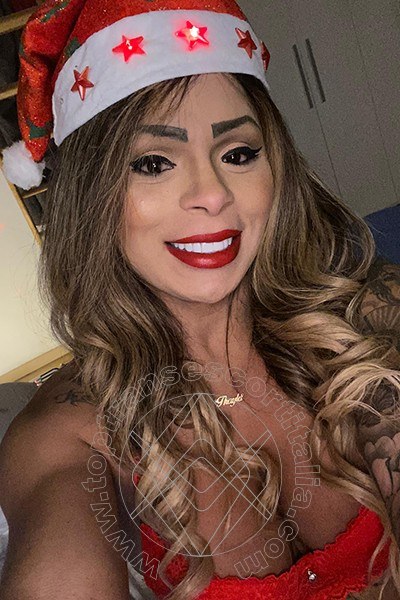 Foto selfie 19 di Thayla Santos Pornostar transexescort Milano