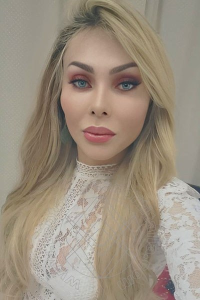 Foto selfie 14 di Chrystal Medeiros Pornostar transexescort Civitanova Marche