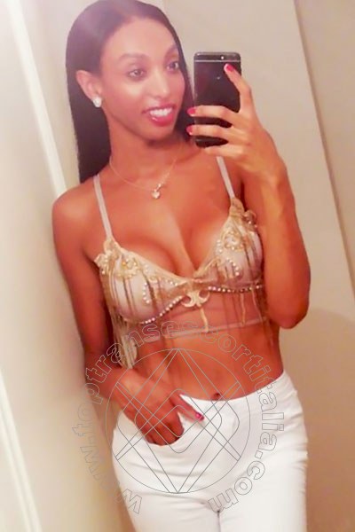 Foto selfie 34 di Naomi Closed transexescort Milano