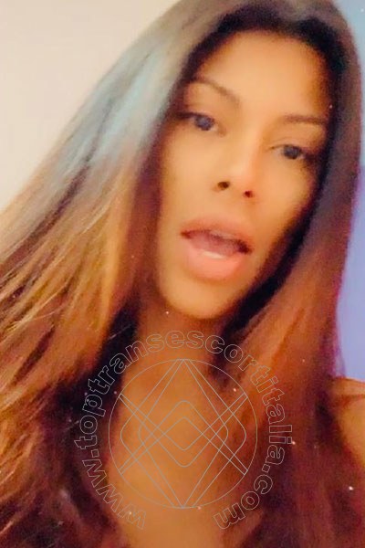 Foto selfie 39 di Miriany Ribeiro Pornostar transexescort Perugia