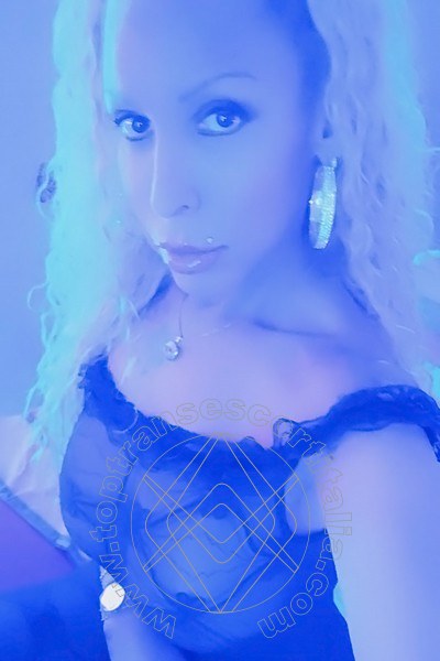 Foto selfie 24 di Barby Piel Morena Latina transexescort Hannover