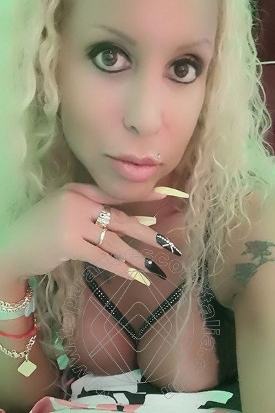 Foto selfie 17 di Barby Piel Morena Latina transexescort Hannover