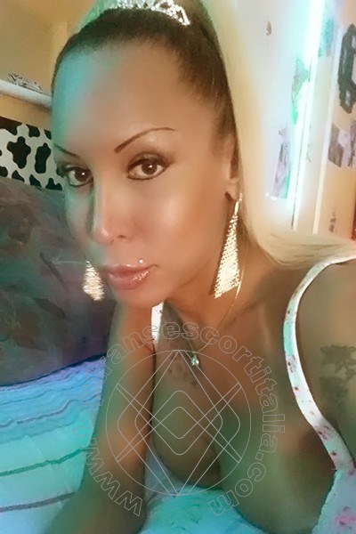 Foto selfie 15 di Barby Piel Morena Latina transexescort Hannover