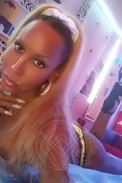 Foto selfie 13 di Barby Piel Morena Latina transexescort Hannover