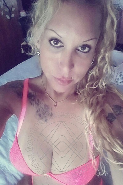 Foto selfie 40 di Barby Piel Morena Latina transexescort Hannover