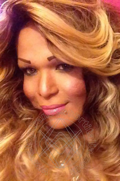 Foto selfie 12 di Lorena Senicar transexescort Viareggio