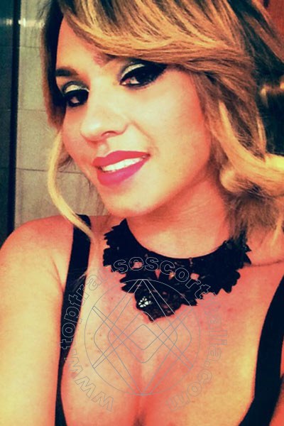 Foto selfie 50 di Alessia transexescort Brescia