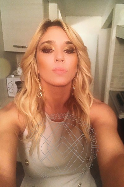 Foto selfie 30 di Alessia transexescort Brescia