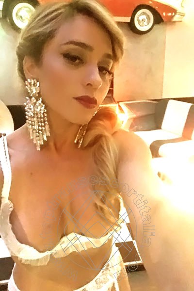 Foto selfie 28 di Alessia transexescort Brescia