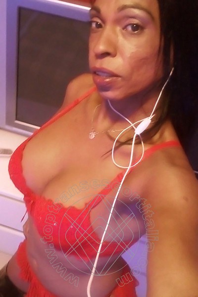 Foto selfie 3 di Jennifer Lopez transexescort Legnano