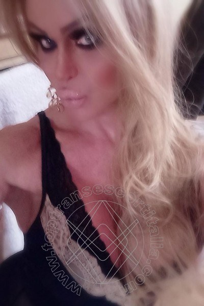 Foto selfie 12 di Evelyn Braga transexescort Milano