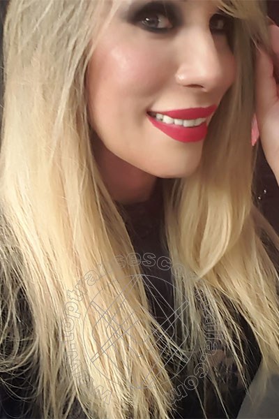 Foto selfie 27 di Gisela transexescort Civitanova Marche