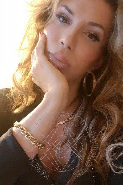 Foto selfie 62 di Pamela L' Italiana Piu' Calda transexescort Firenze