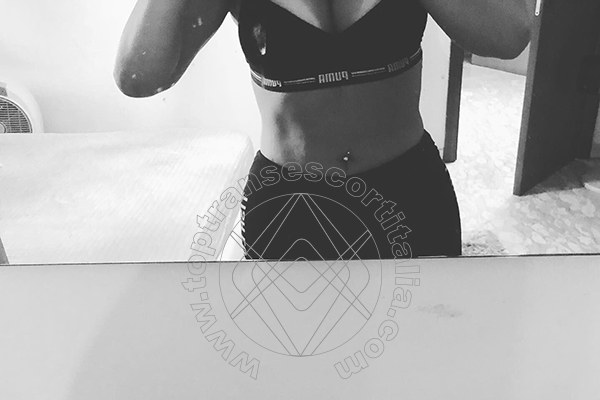 Foto selfie 48 di Giselly Kherllakian transexescort Colonnella