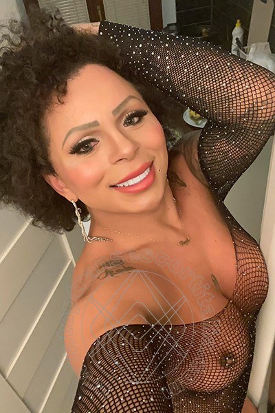 Foto selfie 10 di Thayla Santos Pornostar transexescort Milano