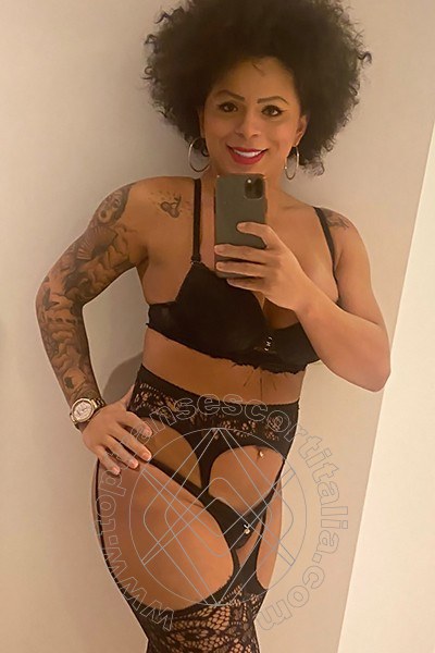 Foto selfie 9 di Thayla Santos Pornostar Brasiliana transexescort Conegliano
