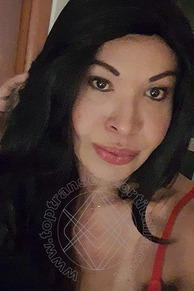 Foto selfie 99 di Tainá Oliveira transexescort Prato
