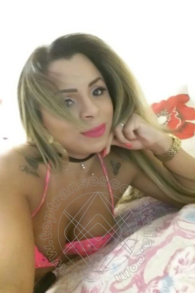 Foto selfie 34 di Thayla Santos Pornostar Brasiliana transexescort Genova