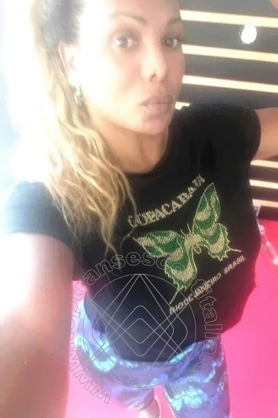 Foto selfie 66 di Carolina Hot transexescort Lecce