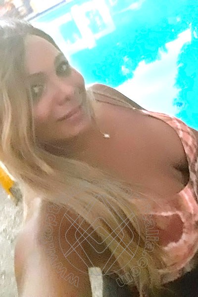 Foto selfie 63 di Carolina Hot transexescort Lecce