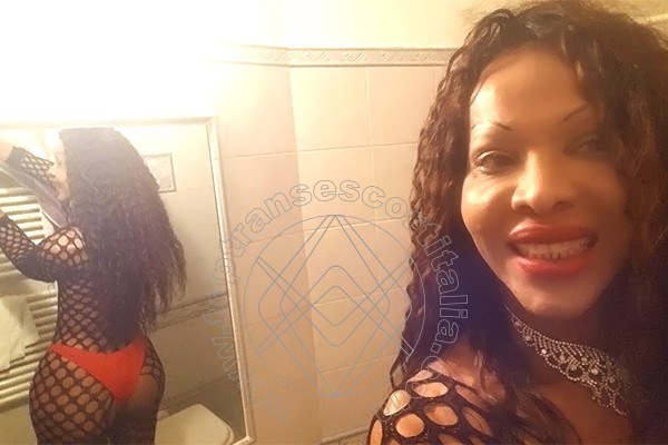 Foto selfie 48 di Deborah Ts transexescort Cinisello Balsamo