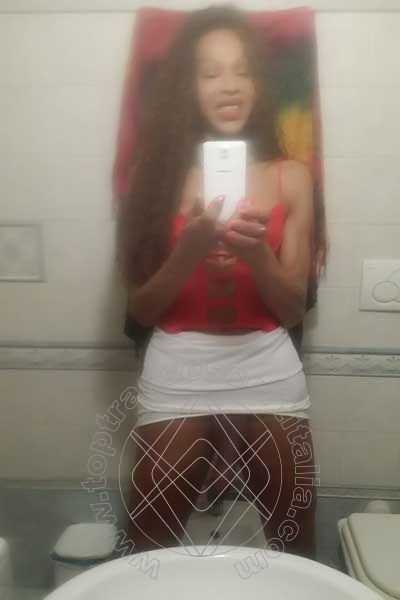 Foto selfie hot 6 di Deborah Ts transexescort Cinisello Balsamo