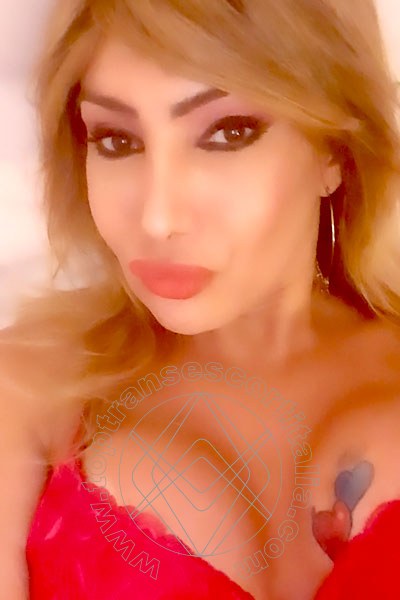 Foto selfie 26 di Izabelli Frazao Pornostar transexescort Milano