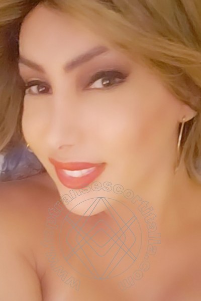 Foto selfie 39 di Izabelli Frazao Pornostar transexescort Milano