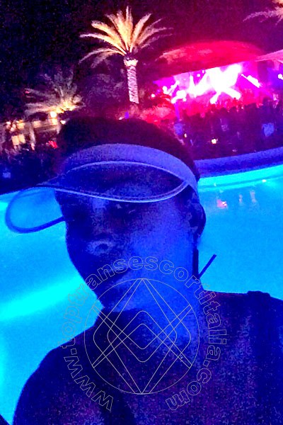 Foto selfie 44 di Allana transexescort Riccione