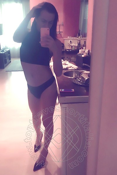 Foto selfie 110 di Samantha Dumont transexescort Riccione