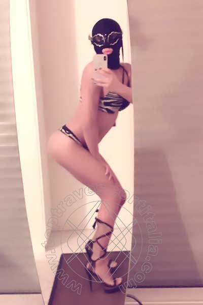 Foto selfie 94 di Samantha Dumont transexescort Riccione
